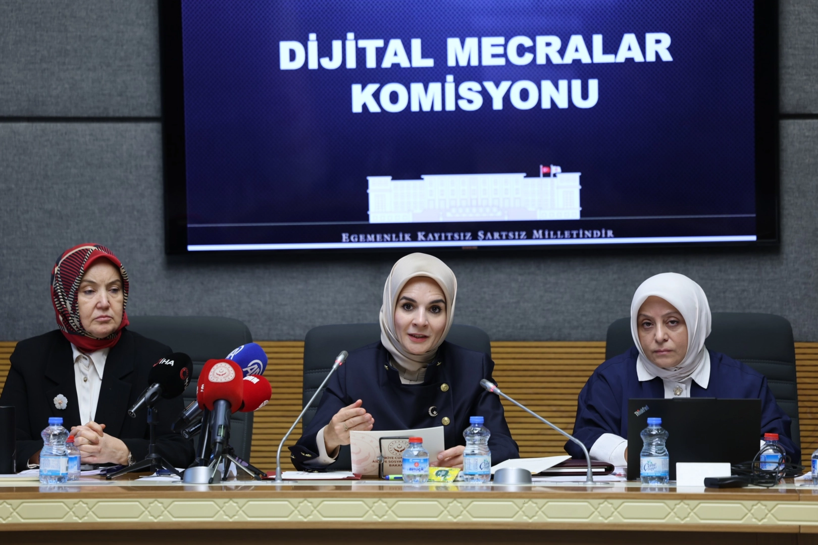 Bakan G&ouml;ktaş: 15 yaş altına sosyal medya hesabı a&ccedil;ılmaması i&ccedil;in d&uuml;zenleme &ouml;neriyoruz