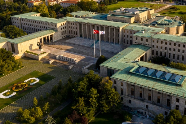 TBMM'yi yoğun hafta bekliyor... Bakanlar Orta Doğu&rsquo;daki gerilimi anlatacak