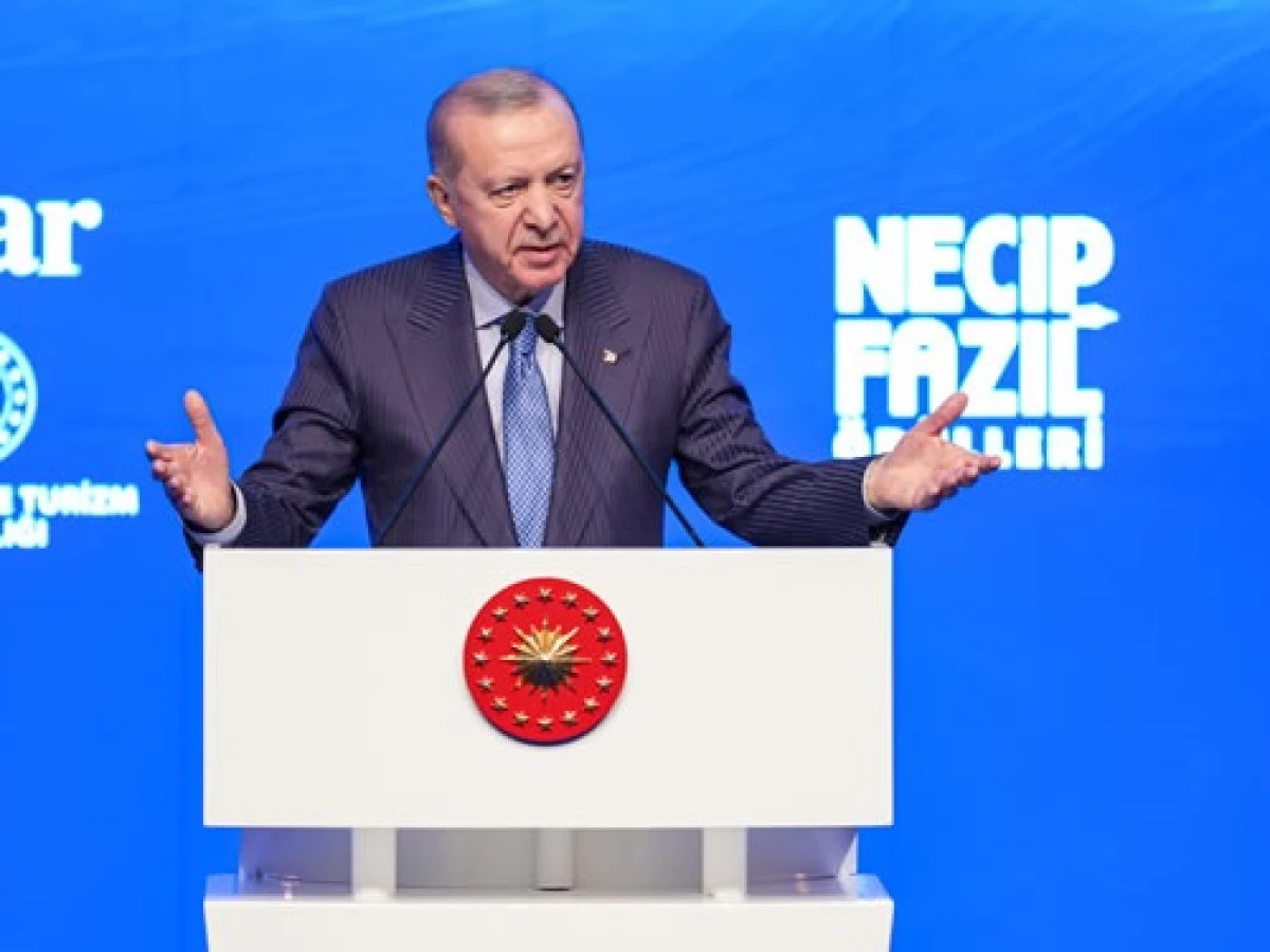 12. Necip Fazıl &Ouml;d&uuml;lleri Sahiplerini Buldu