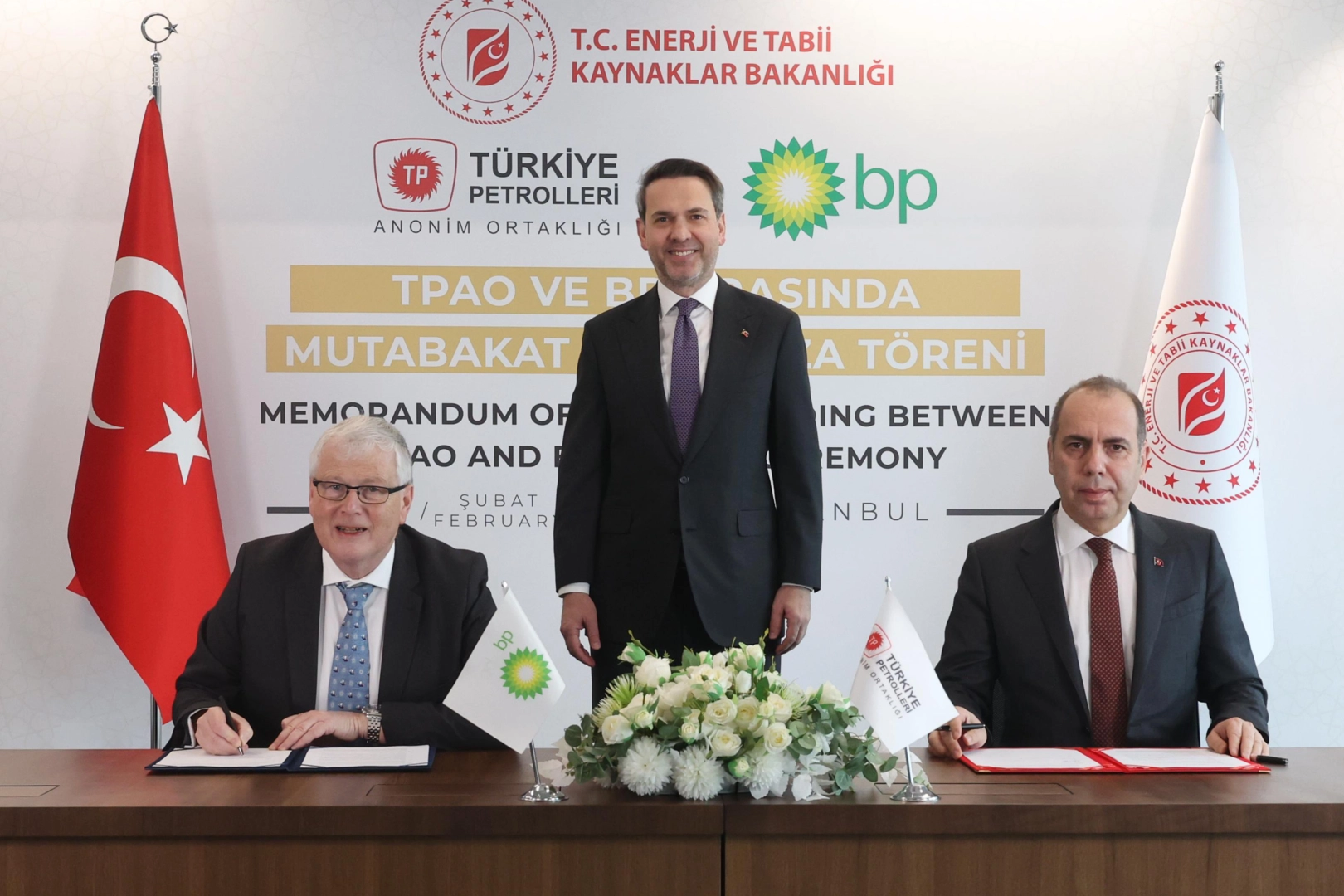 Petrol ve doğal gaz iş birliği i&ccedil;in yeni mutabakat imzalandı