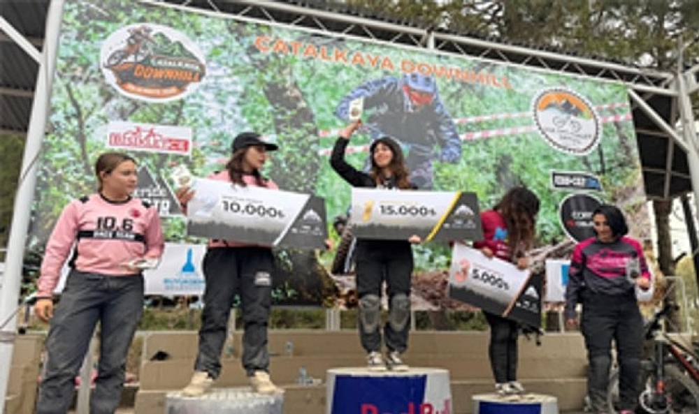 Yeni parkurda adrenalin dolu festival