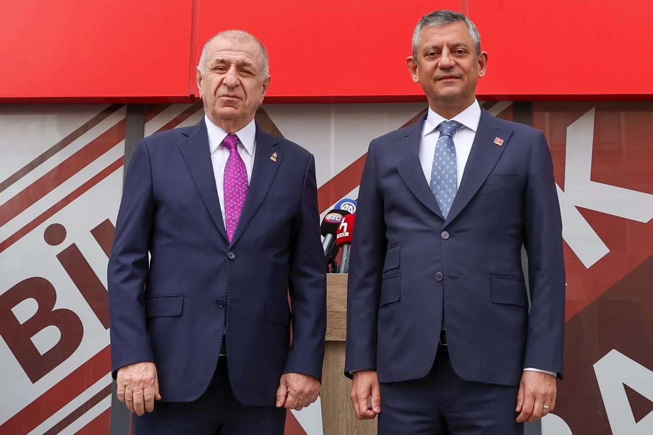 &Ouml;zg&uuml;r &Ouml;zel ve &Uuml;mit &Ouml;zdağ'dan "Ara Se&ccedil;im Yapılsın" &Ccedil;ağrısı