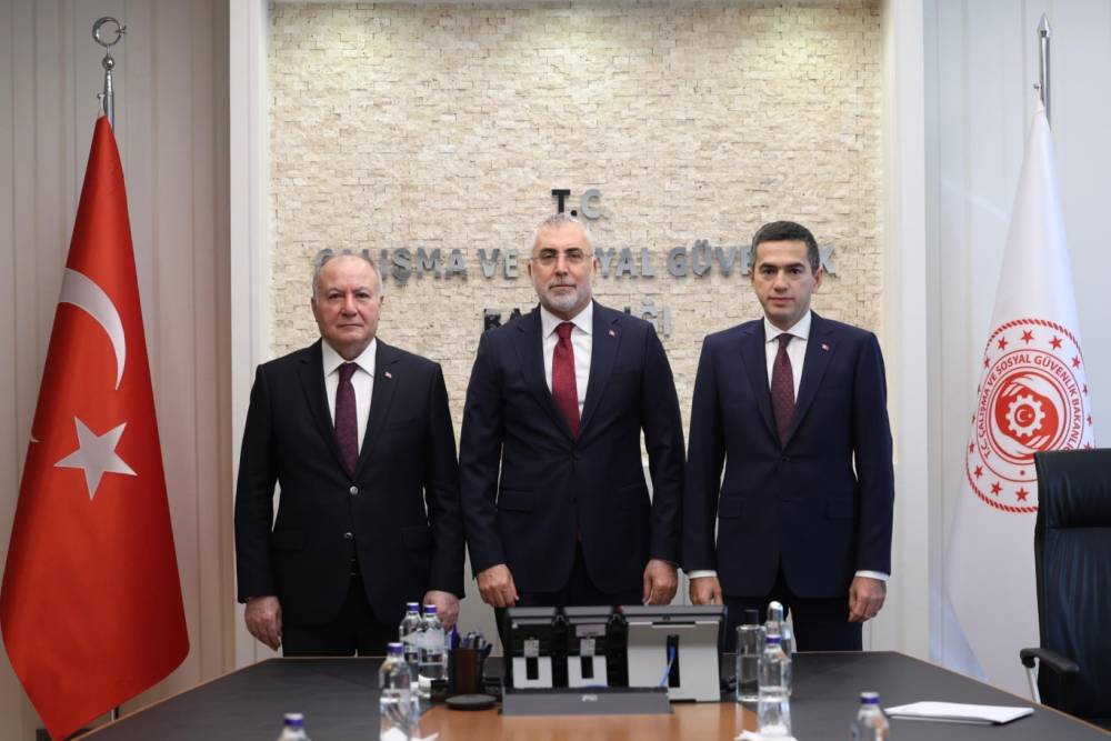 Bakan Işıkhan: Gelir, istihdam ve makroekonomik denge g&ouml;zetilecek