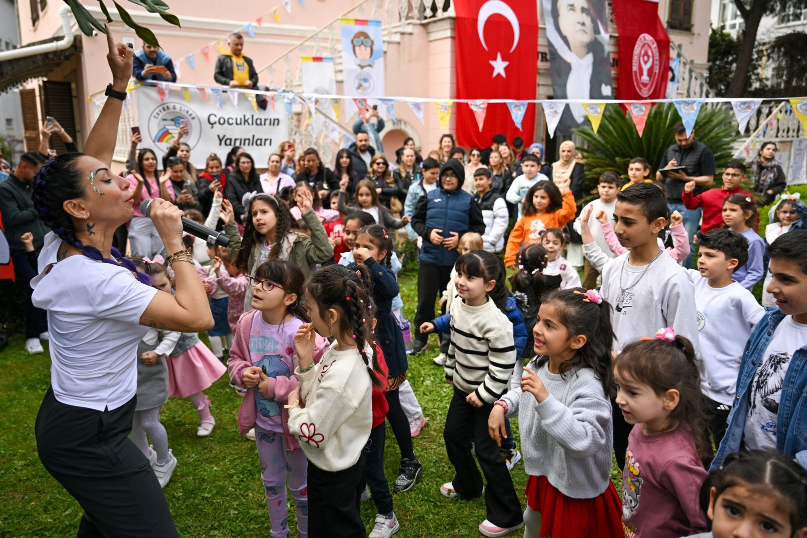 İzmir Bornova&rsquo;da k&uuml;t&uuml;phane haftası coşkusu