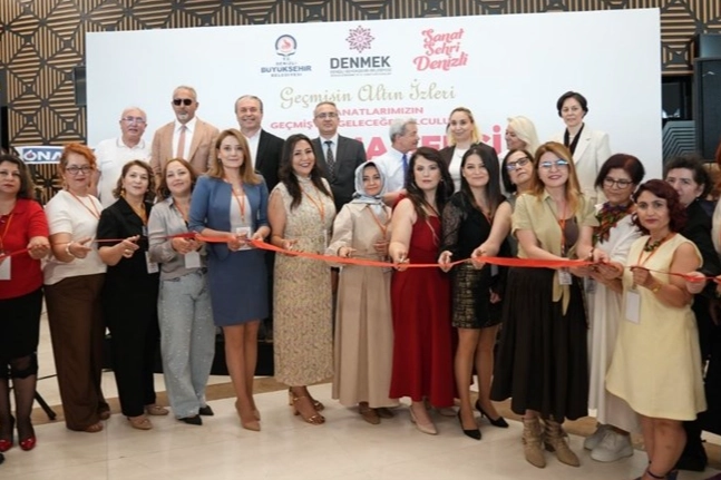 Denizli&rsquo;de &lsquo;Ge&ccedil;mişin Altın İzleri&rsquo; sergisi a&ccedil;ıldı