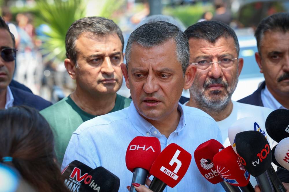 Özgür Özel: ‘Gözü dönmüş İsrail’i net, kesin bir dille kınıyoruz’ 
