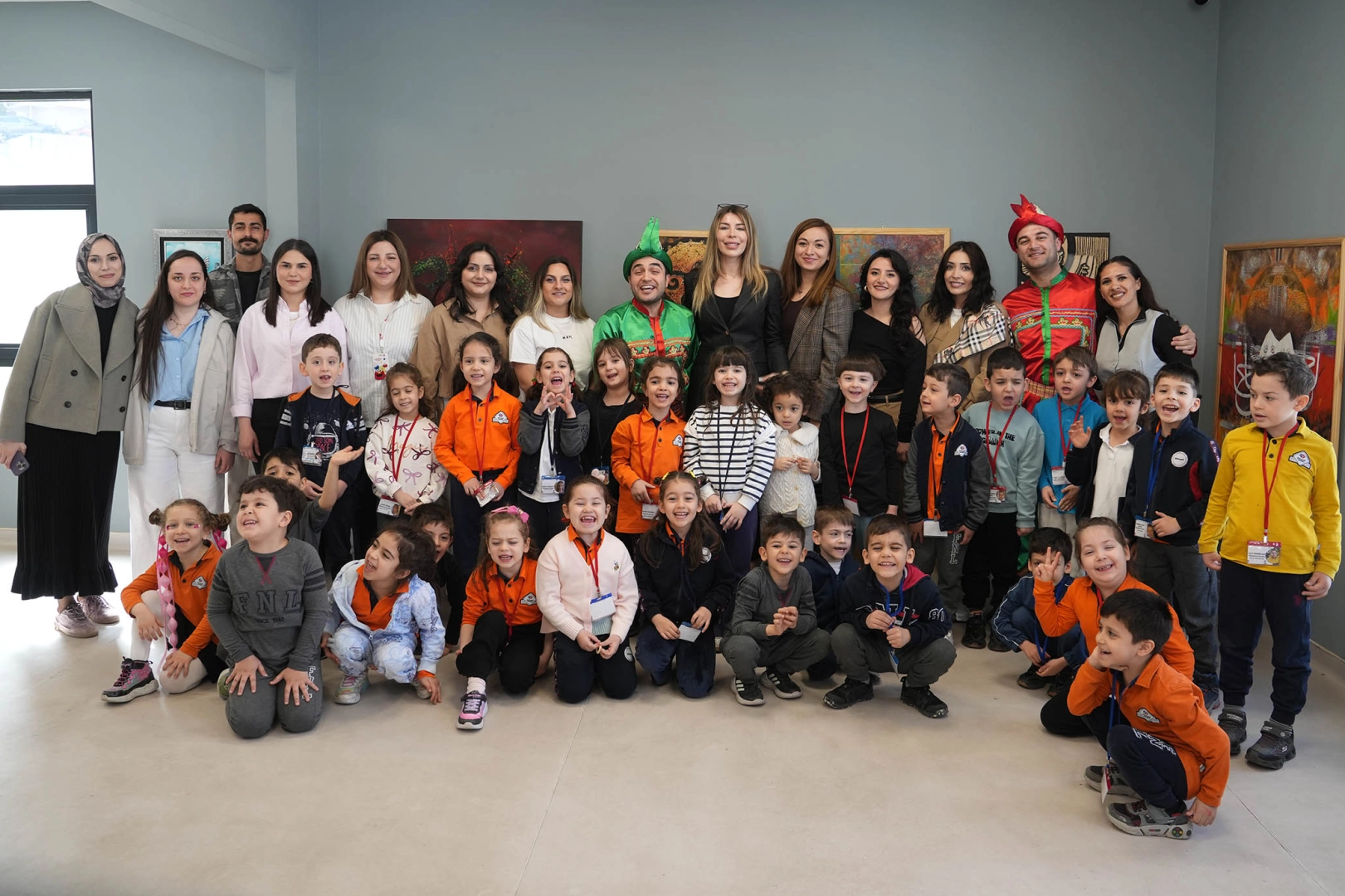 Ke&ccedil;i&ouml;ren'de D&uuml;nya Sanat G&uuml;n&uuml; coşkusu