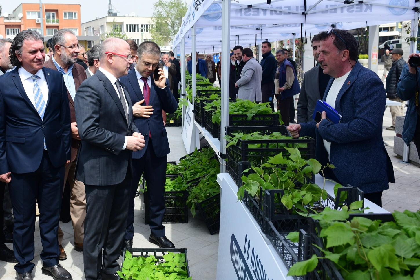 Kestel&rsquo;de &ccedil;ift&ccedil;iye Ahududu desteği