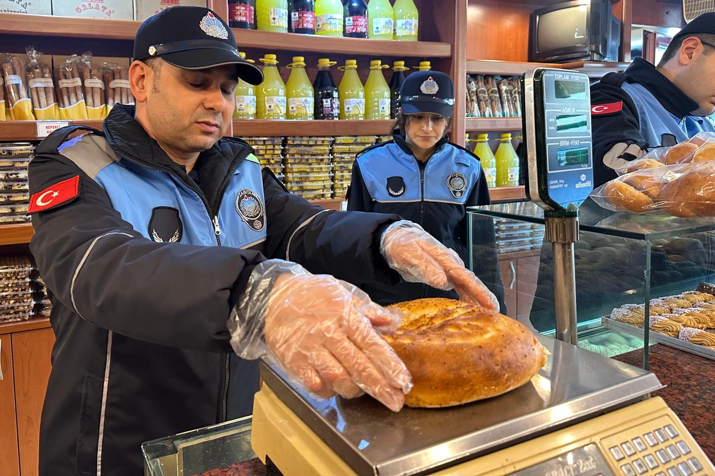 İstanbul Bakırk&ouml;y&rsquo;de ramazan pidelerine sıkı denetim