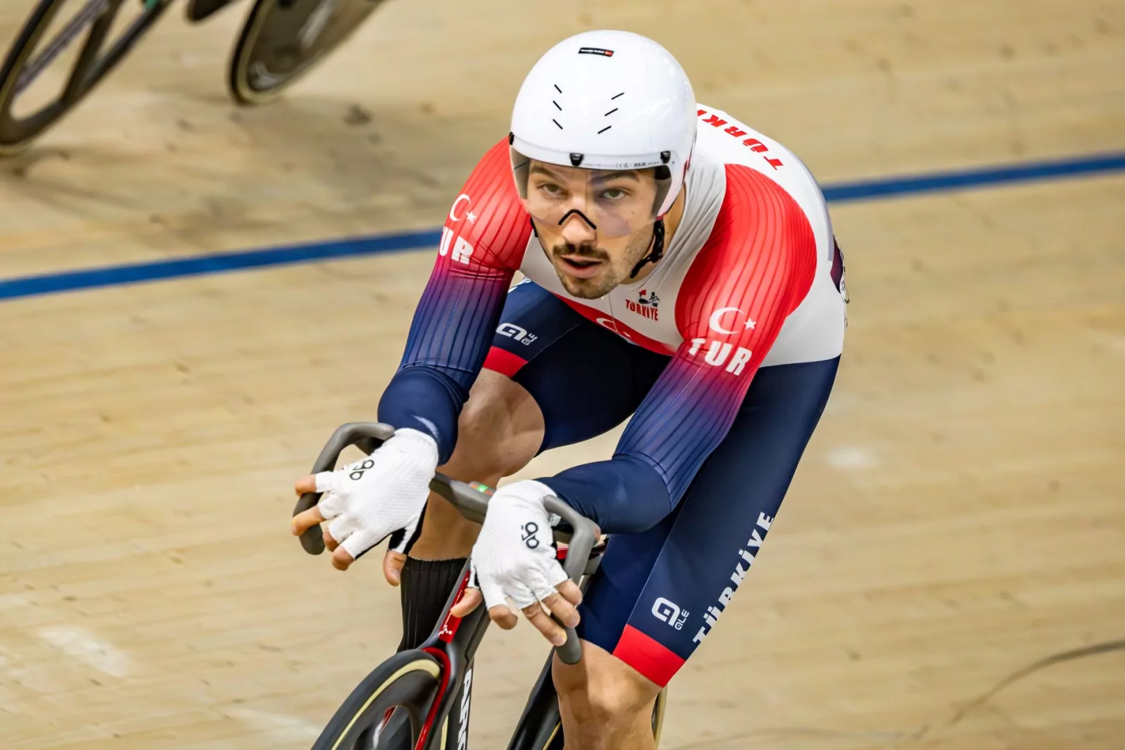 T&uuml;rk pedalında tarihi zirve