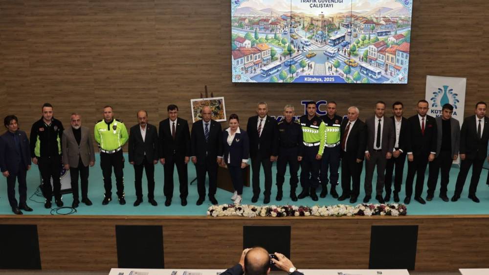 K&uuml;tahya&rsquo;da Ulaşım ve Trafik G&uuml;venliği panel ve &ccedil;alıştayı d&uuml;zenlendi