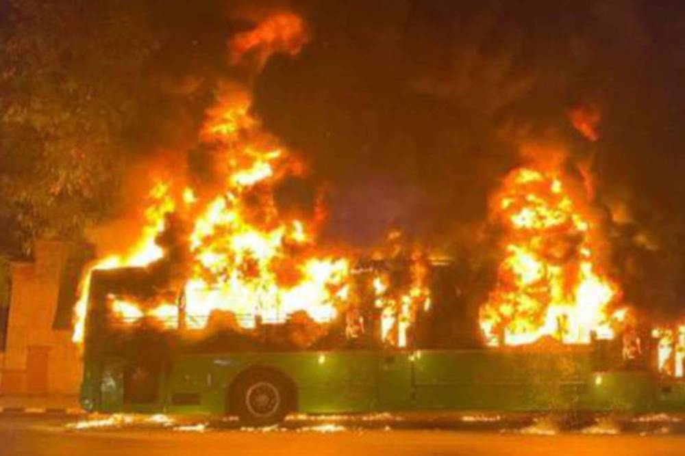 Hindistan'da katliam gibi kaza: 25 kişi yanarak öldü