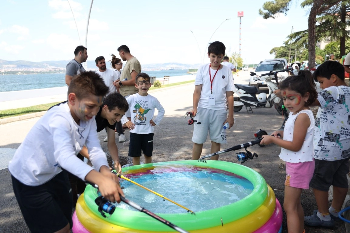 Deniz Festivali, Kocaeli Değirmendere&rsquo;yi renklendirdi