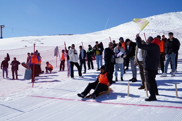 Erciyes'te Geleneksel Kızak T&uuml;rkiye Şampiyonası heyecanı
