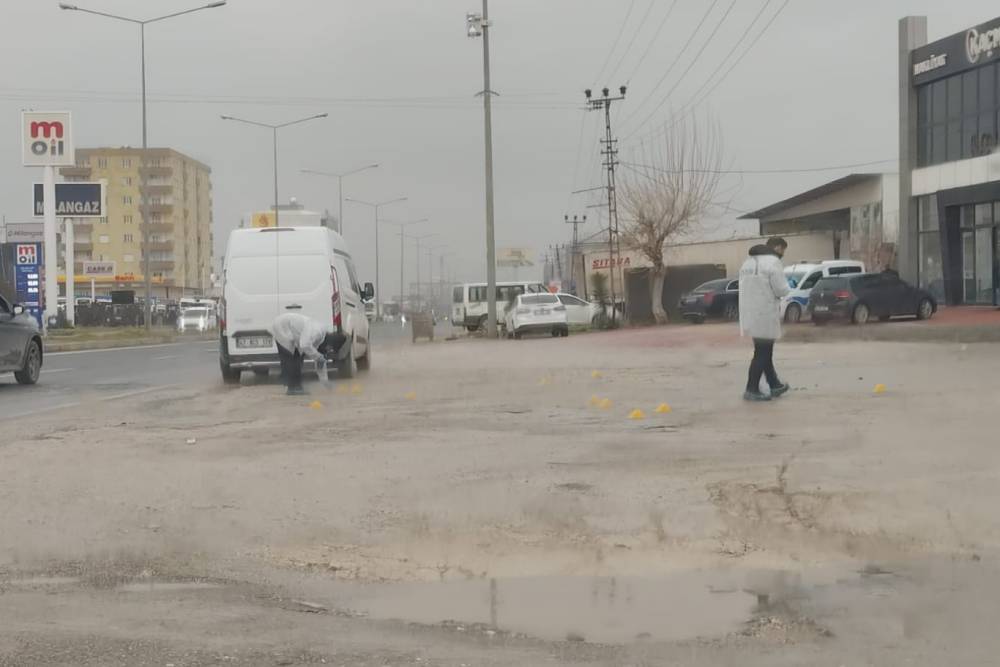 Mardin&rsquo;de iki grup arasında silahlı kavga 1&rsquo;i ağır 4 yaralı 