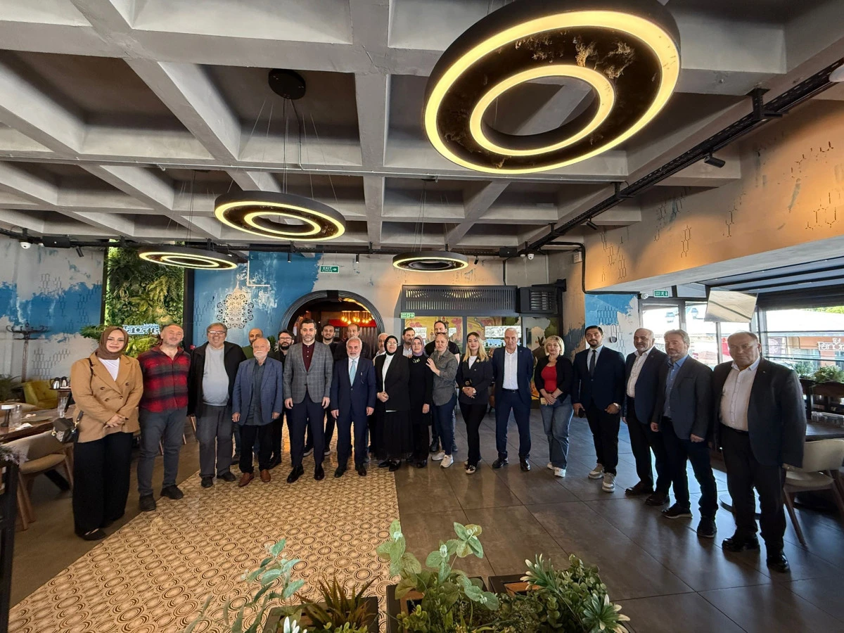  AK Parti Üsküdar İlçe Başkanı Taha Sarıcaoğlu, 21 Ekim Dünya Gazeteciler Günü’nde Basınla Buluştu