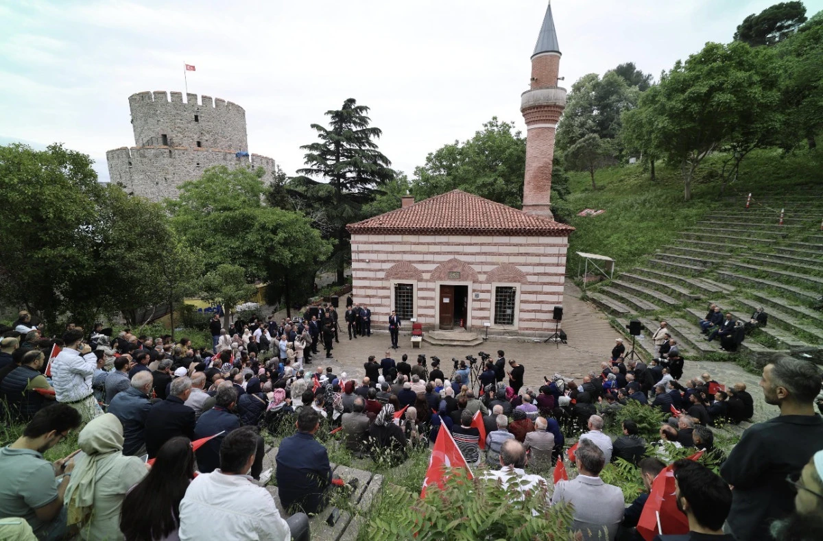 AK PARTİ&rsquo;den Rumeli Hisarı&rsquo;nda Fetih Ruhu Yeniden Canlandı 
