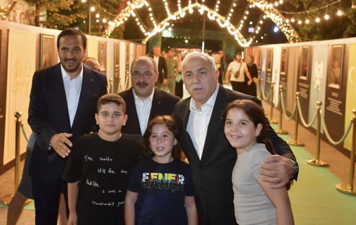 Bir Milletin Zafer G&uuml;nleri&rdquo;nde Topkapı Kalei&ccedil;i Meydanı&rsquo;nda Coşku 