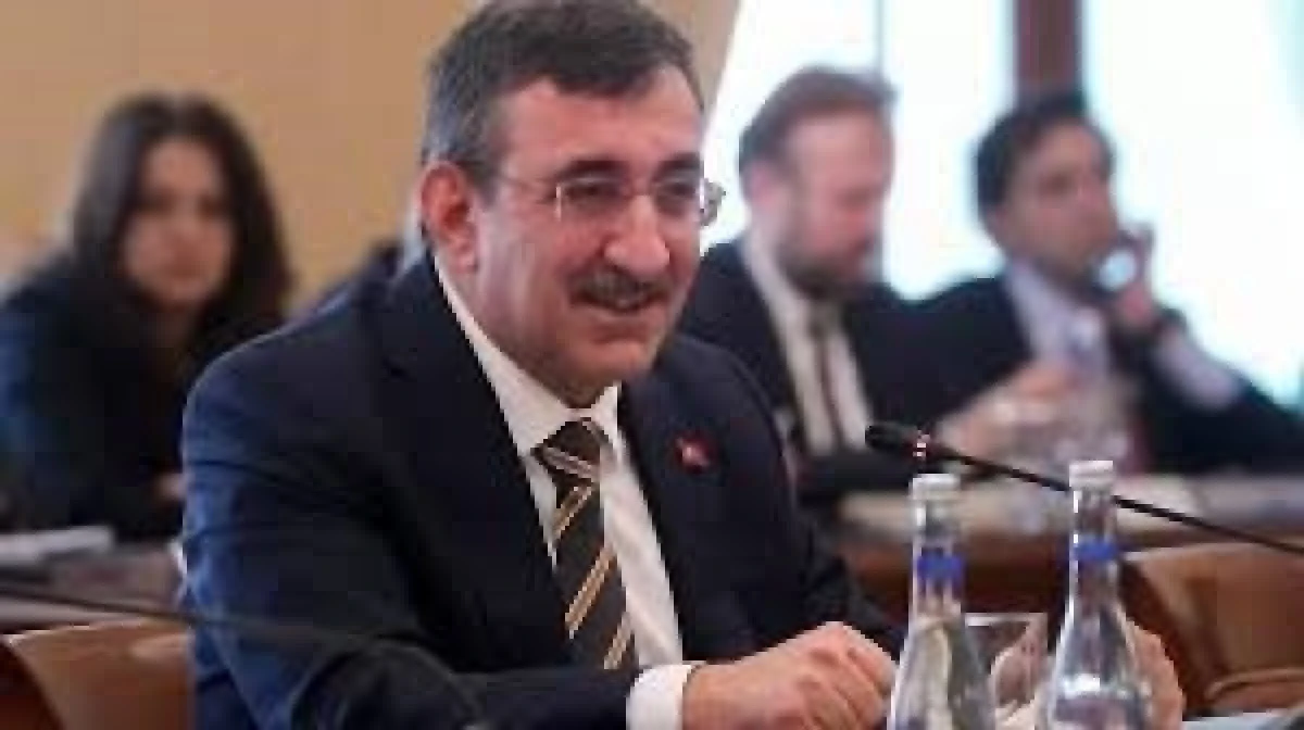 Cumhurbaşkanı Yardımcısı Cevdet Yılmaz&rsquo;dan 2026 Asgari &Uuml;cret Değerlendirmesi