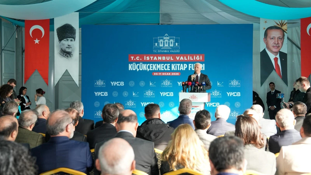 K&uuml;&ccedil;&uuml;k&ccedil;ekmece Kitap Fuarı T&ouml;renle A&ccedil;ıldı