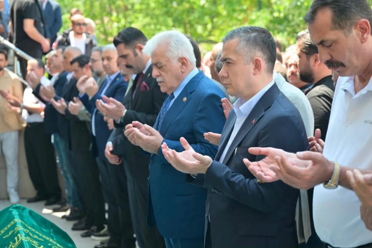 Merhum Hacı Fettah Yazar Son Yolculuğuna Uğurlandı