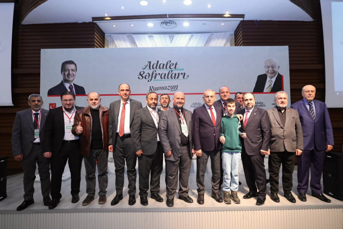 Saadet Partisi K&uuml;&ccedil;&uuml;k&ccedil;ekmece Teşkilatı İftar Sofrasında Buluştu