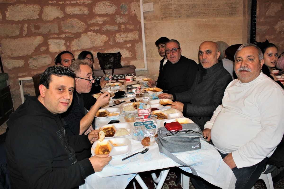 Siyasal Vakfı&rsquo;nın iftarında  kuşaklar yan yana geldi