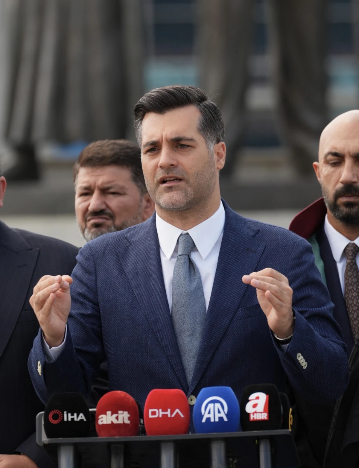 &Uuml;SK&Uuml;DAR&rsquo;DA BAŞKAN VEKİLLİĞİ SE&Ccedil;İMİNE AK PARTİ&rsquo;DEN SU&Ccedil; DUYURUSU