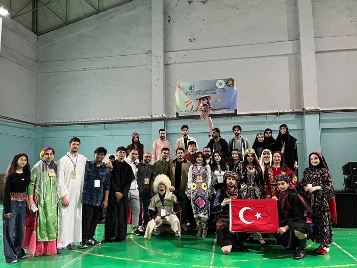 Yalova Üniversitesi’nde Kültürel Buluşma: Gençler Farklı Kültürleri Tanıttı