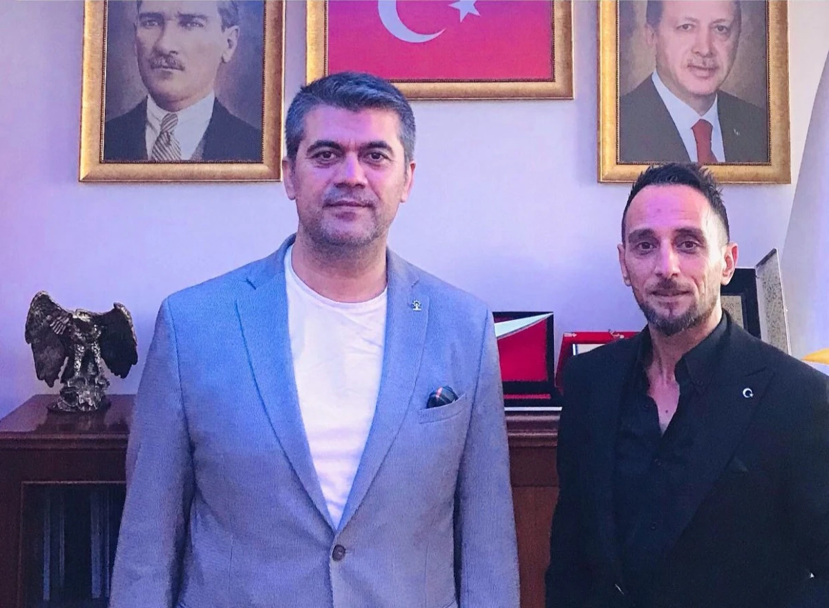 YüzYıl Gazetesi Trakya Haber Müdürü Tuna Şerbetçi Tekirdağ AK Parti İl Başkanı  Av. Ali Gümüş’’ü Ziyaret edip gözlemlerini kaleme aldı 